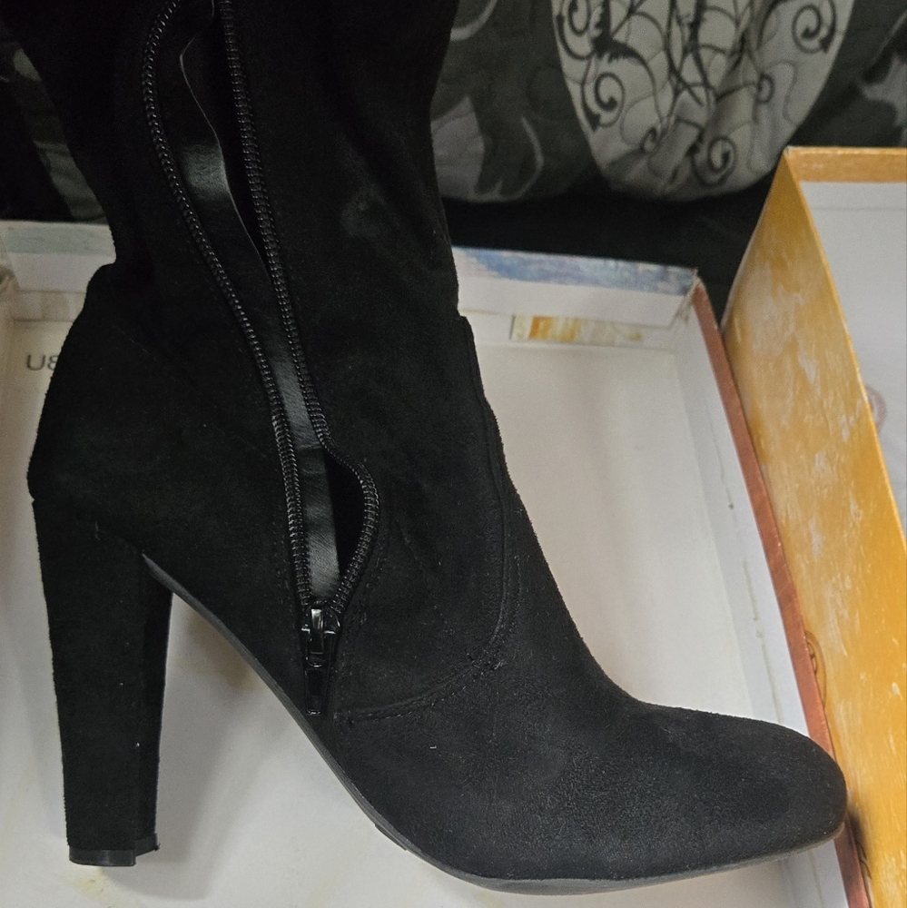 Shoe Dazzel LIKE NEW Women's Black Suede Thigh-High Boots Sz7 - Picture 6 of 8
